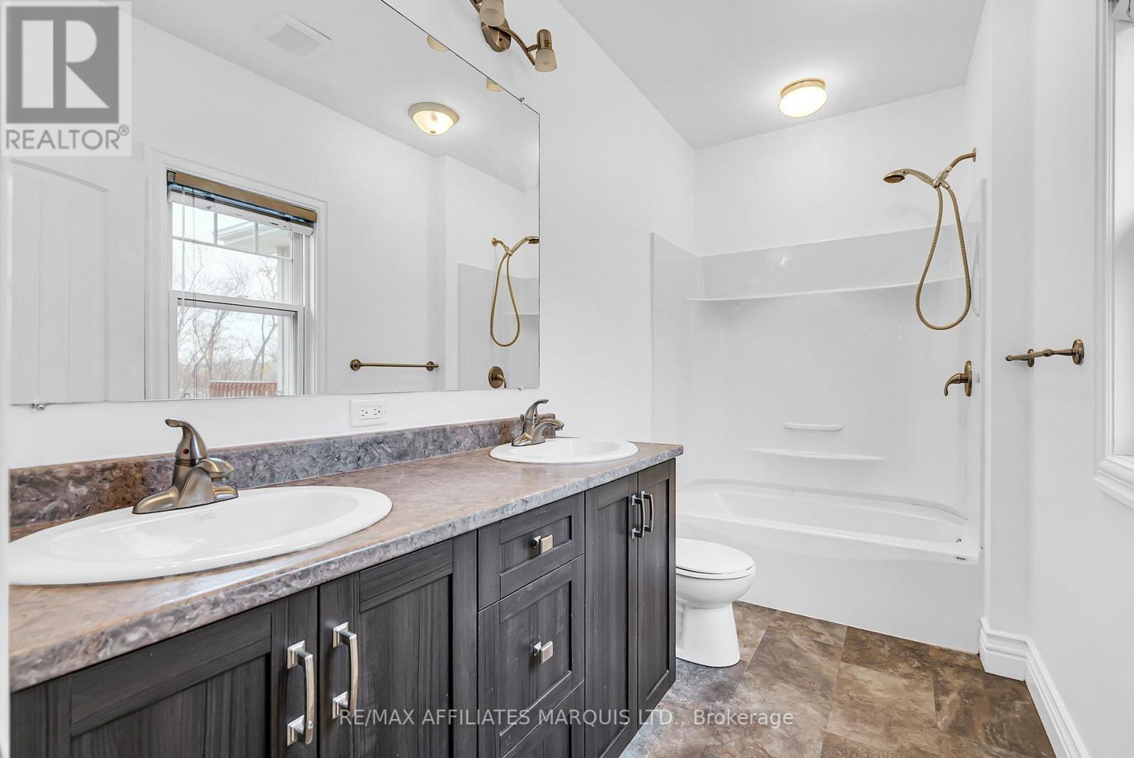 23 Calco Crescent, North Stormont, Ontario K0C 1W0 - Photo 26 - X12502142