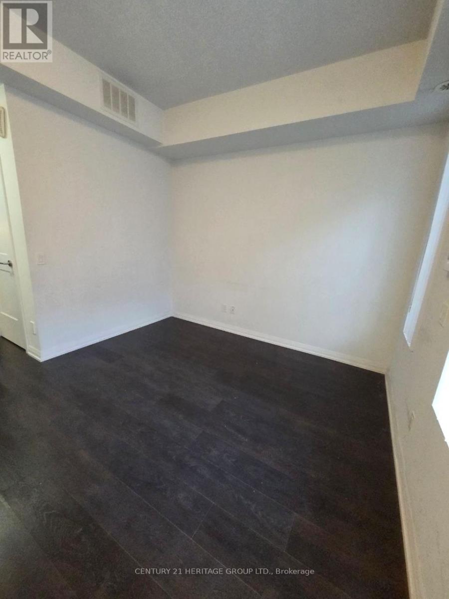 54 - 1040 Portage Parkway, Vaughan, Ontario L4K 0K3 - Photo 3 - N12487561