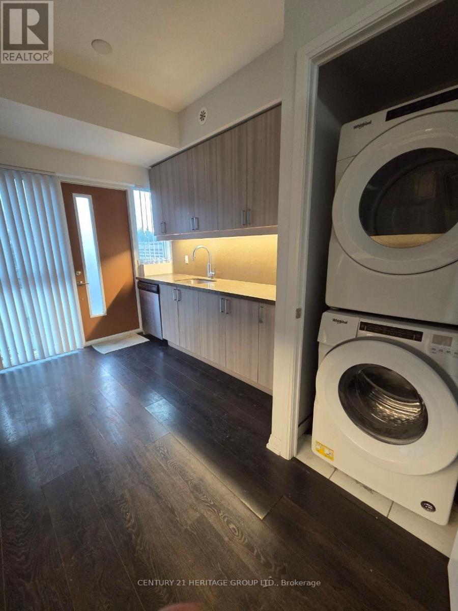 54 - 1040 Portage Parkway, Vaughan, Ontario L4K 0K3 - Photo 5 - N12487561