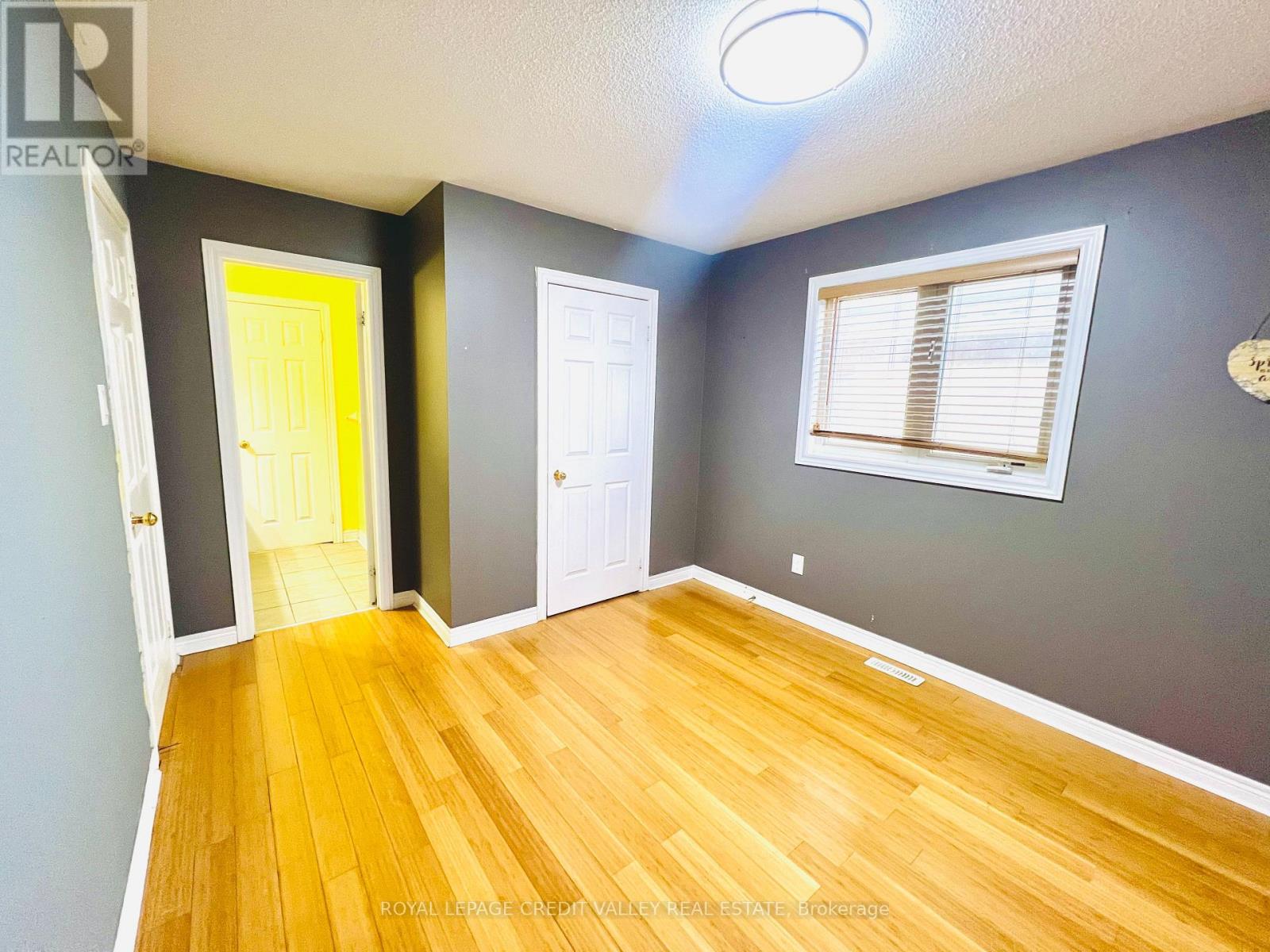 33 Fairlawn Boulevard, Brampton, Ontario L6P 2X4 - Photo 16 - W12499050