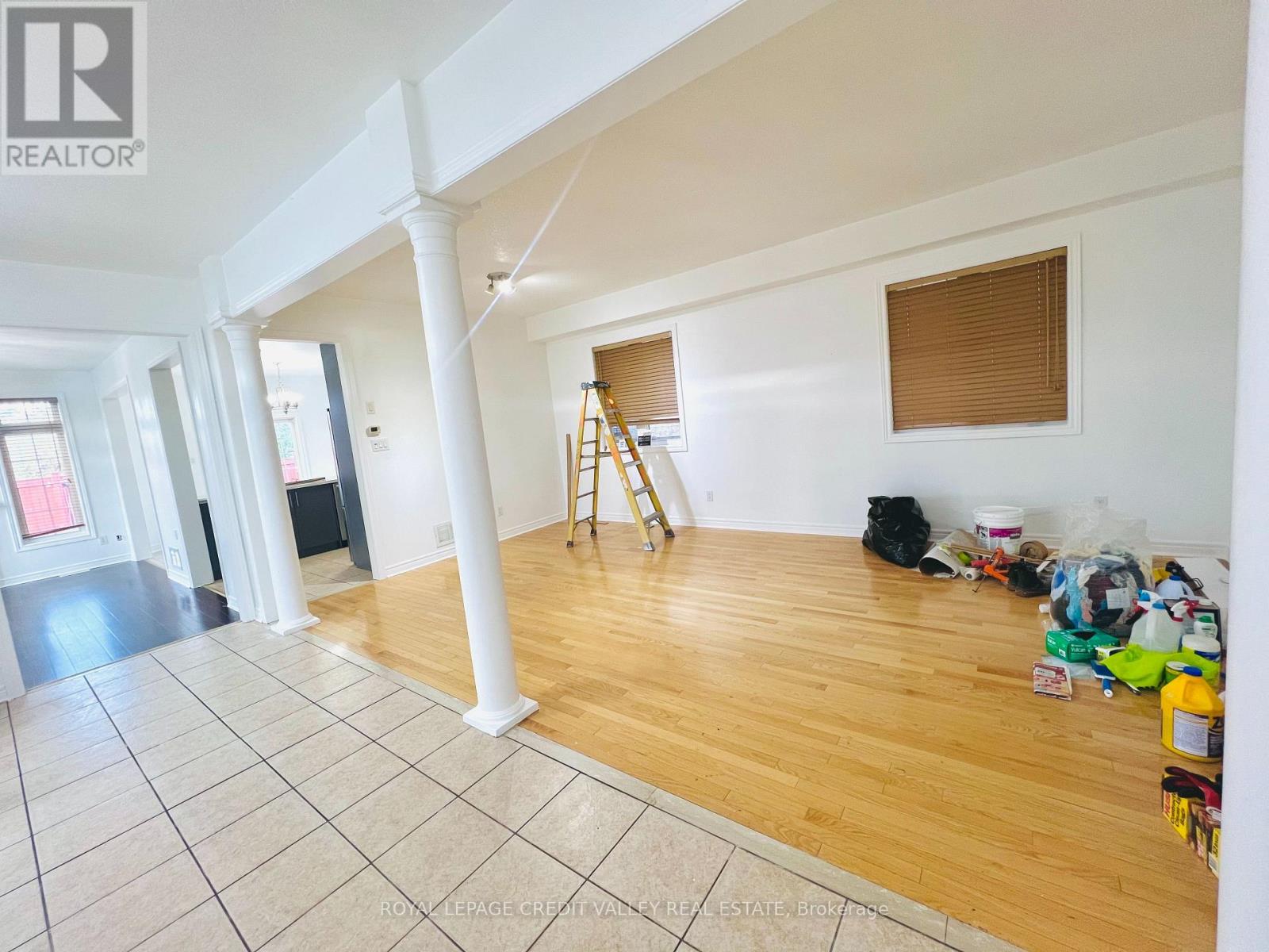 33 Fairlawn Boulevard, Brampton, Ontario L6P 2X4 - Photo 6 - W12499050