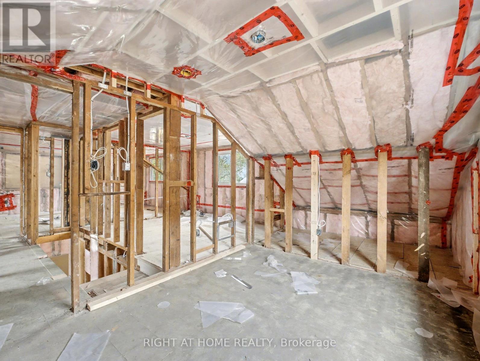 178 Main Street W, Grimsby, Ontario L3M 1S3 - Photo 4 - X12547102