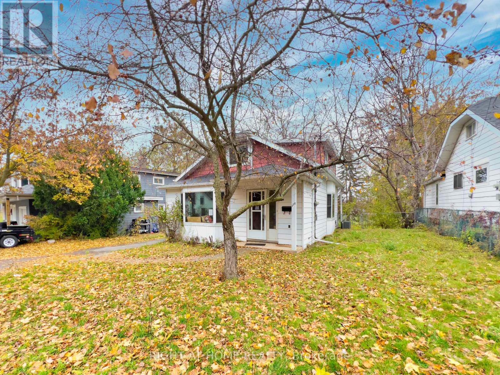 178 MAIN STREET W, Grimsby, Ontario