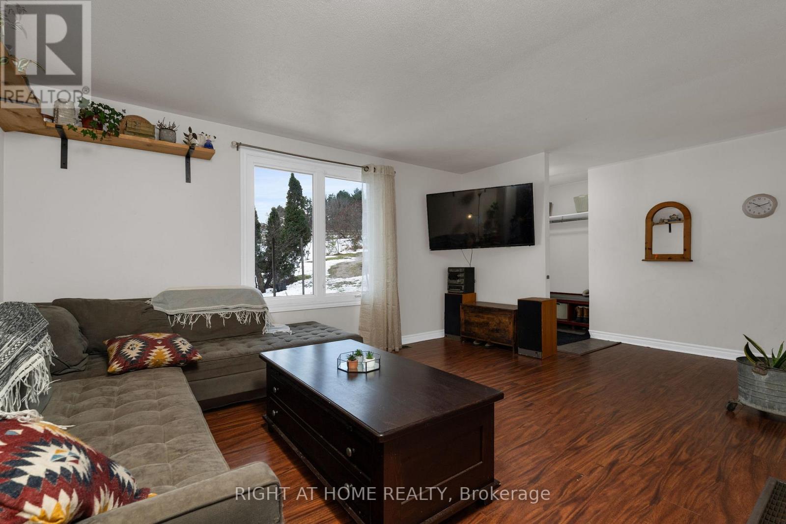 2421 10 Side Road N, New Tecumseth, Ontario  L0G 1W0 - Photo 14 - N12542576