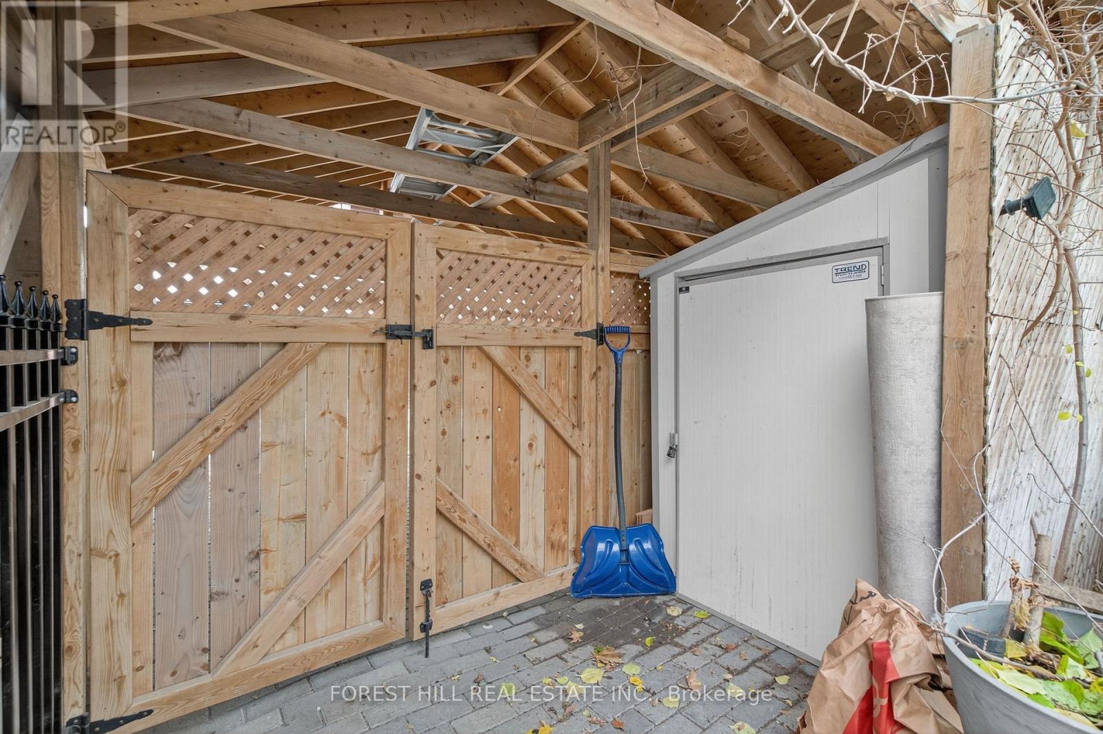 133 Ellsworth Avenue, Toronto, Ontario  M6G 2K5 - Photo 43 - C12550510