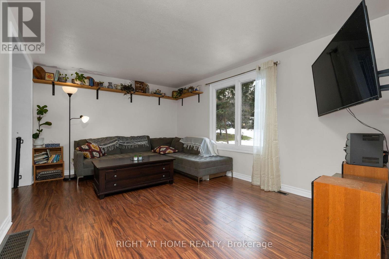 2421 10 Side Road N, New Tecumseth, Ontario  L0G 1W0 - Photo 12 - N12542576