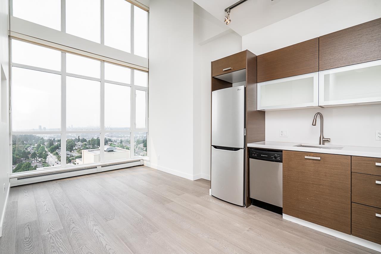 2507 10777 UNIVERSITY DRIVE, Surrey, British Columbia