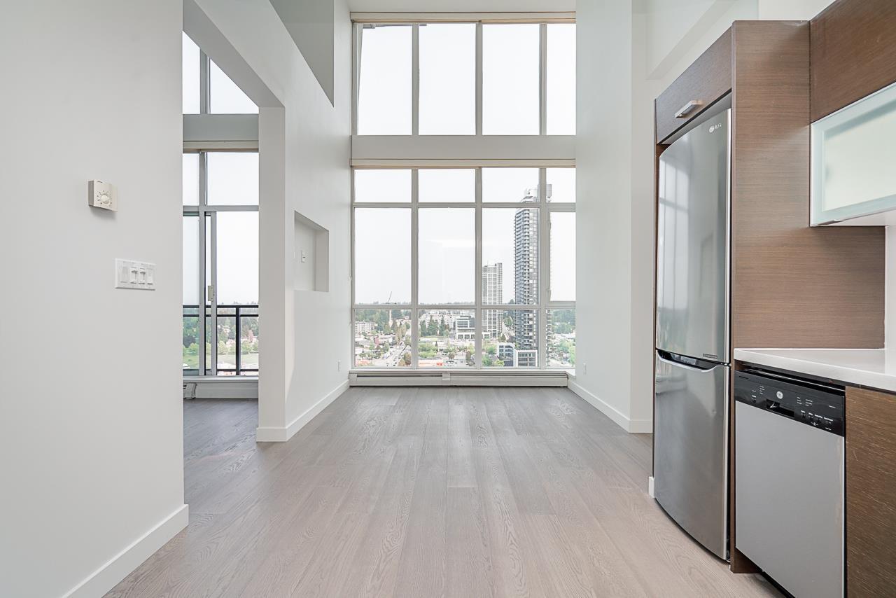 2501 10777 UNIVERSITY DRIVE, Surrey, British Columbia