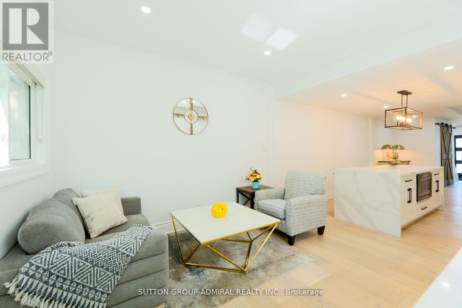 70 Carlaw Avenue, Toronto, Ontario  M4M 2R7 - Photo 16 - E12550270