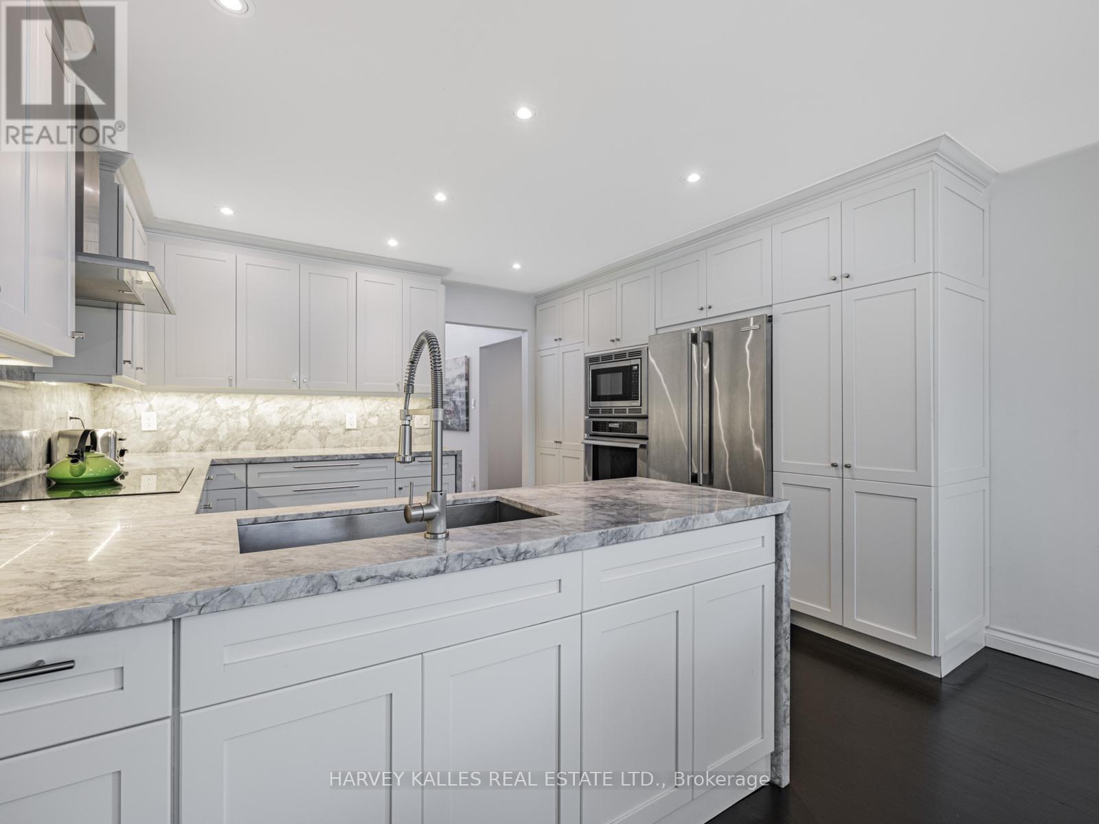 71 Green Acres Road, Vaughan, Ontario  L4J 4S2 - Photo 14 - N12544814