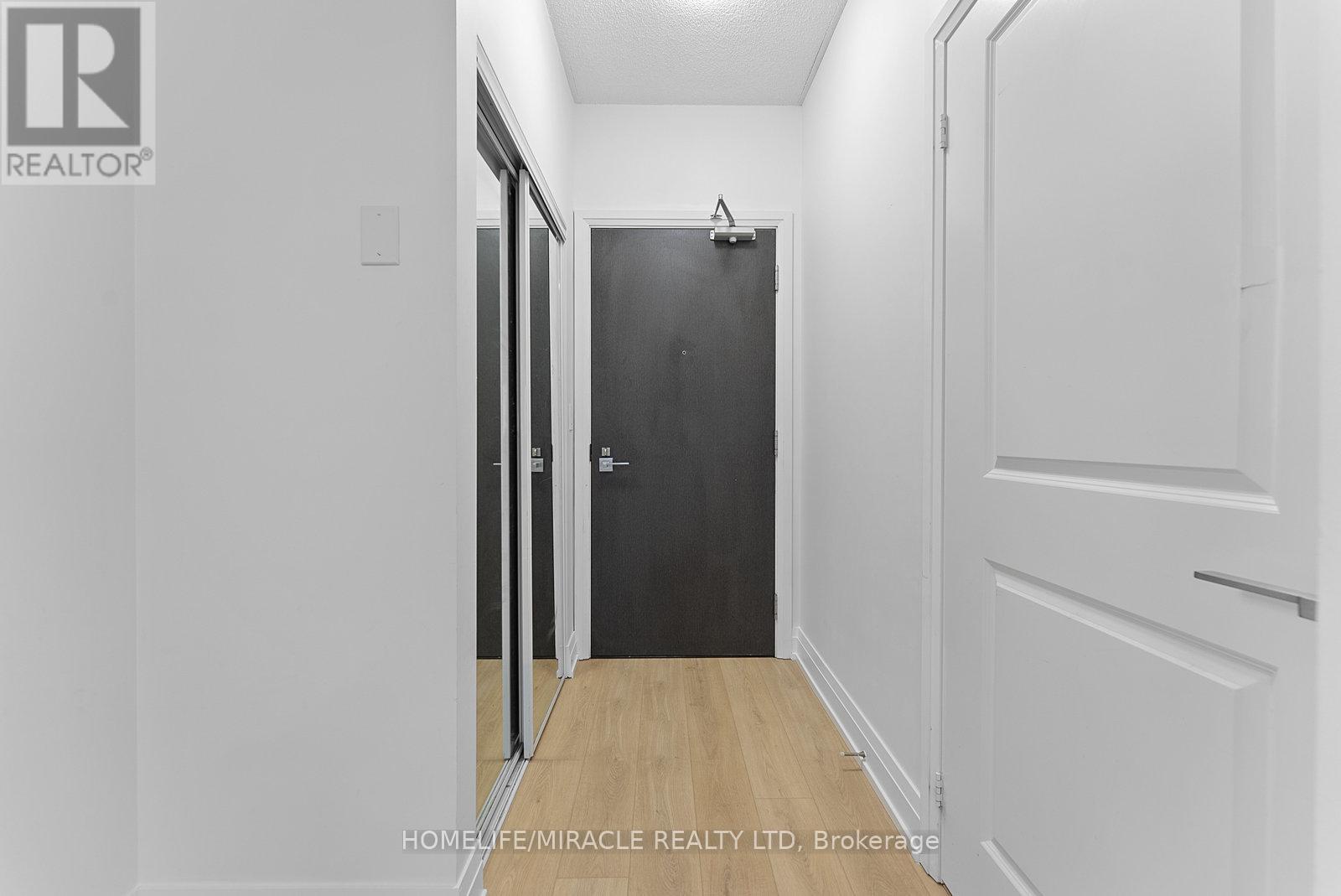 2504 - 3600 Highway 7 Road, Vaughan, Ontario  L4L 0G7 - Photo 3 - N12550408