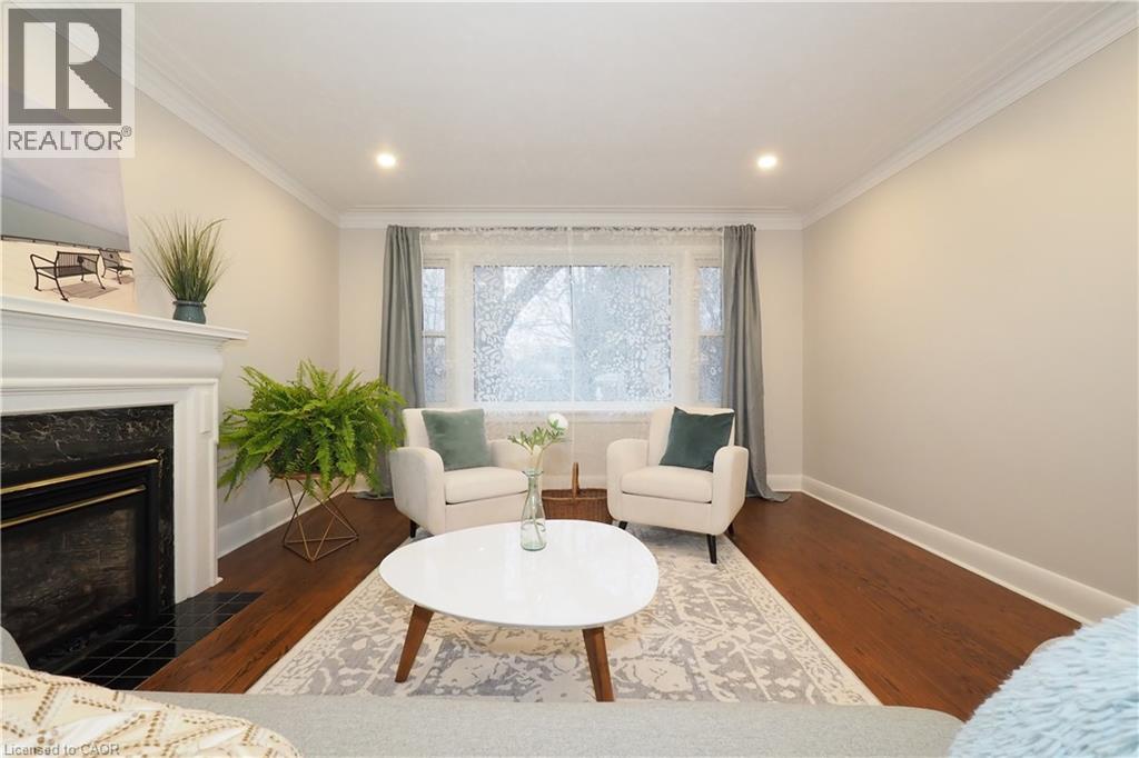 296 Dumfries Avenue, Kitchener, Ontario  N2H 2E8 - Photo 5 - 40788673