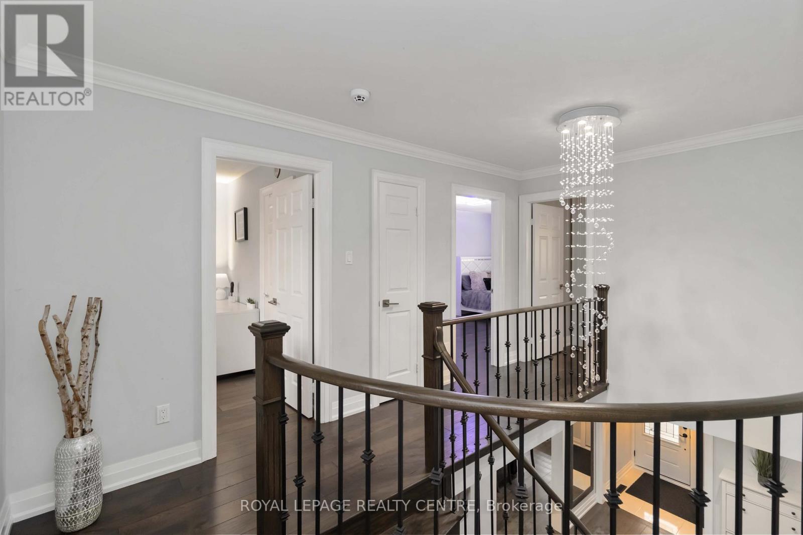 466 Malaga Road, Mississauga, Ontario  L5B 3W2 - Photo 17 - W12510290