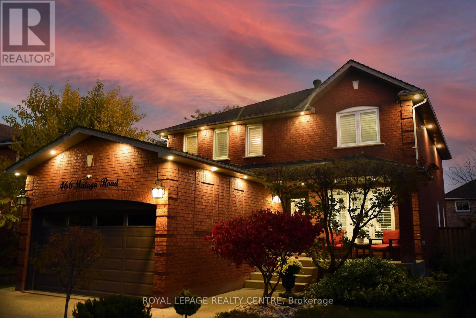 466 Malaga Road, Mississauga, Ontario  L5B 3W2 - Photo 3 - W12510290