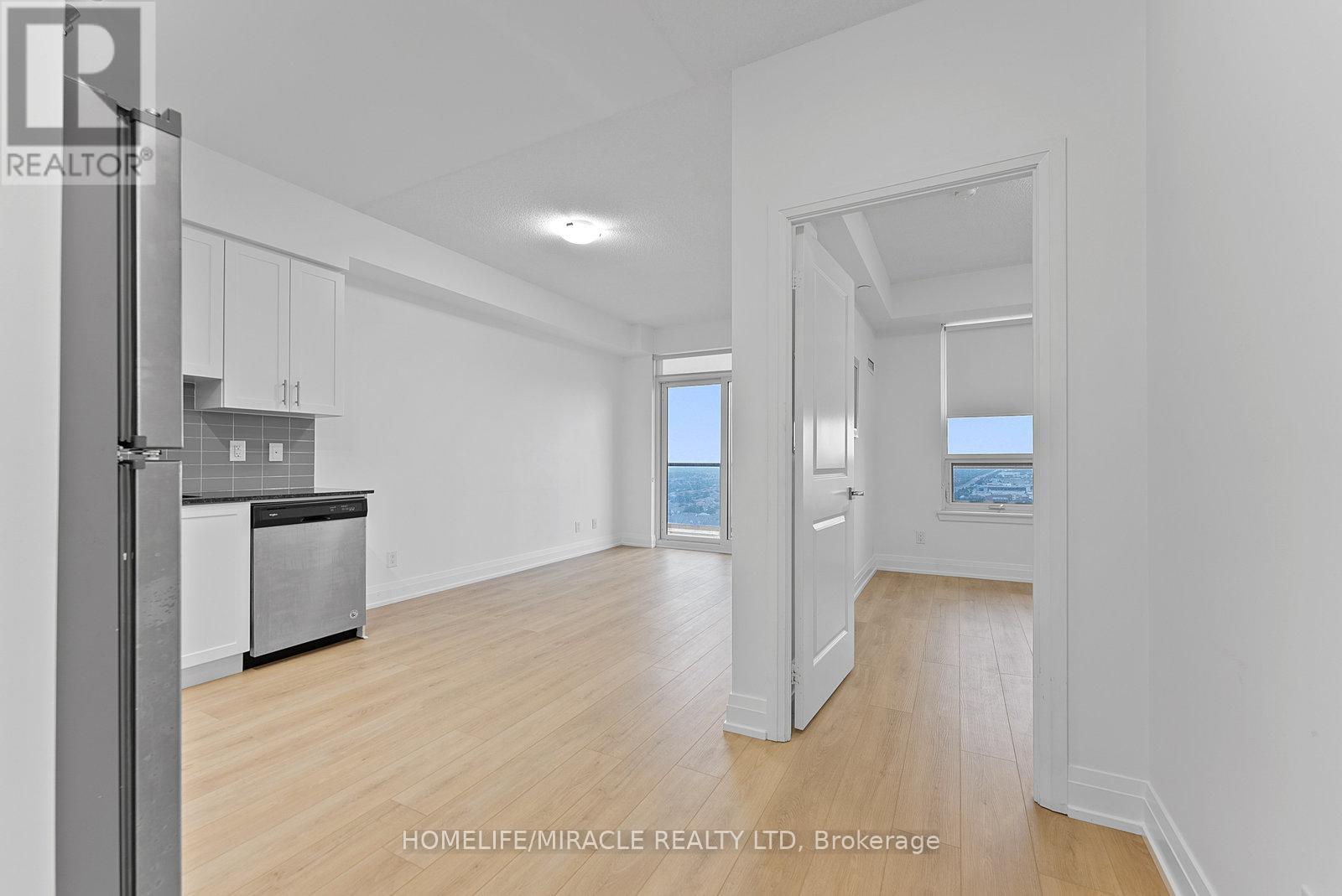 2504 - 3600 Highway 7 Road, Vaughan, Ontario  L4L 0G7 - Photo 4 - N12550408