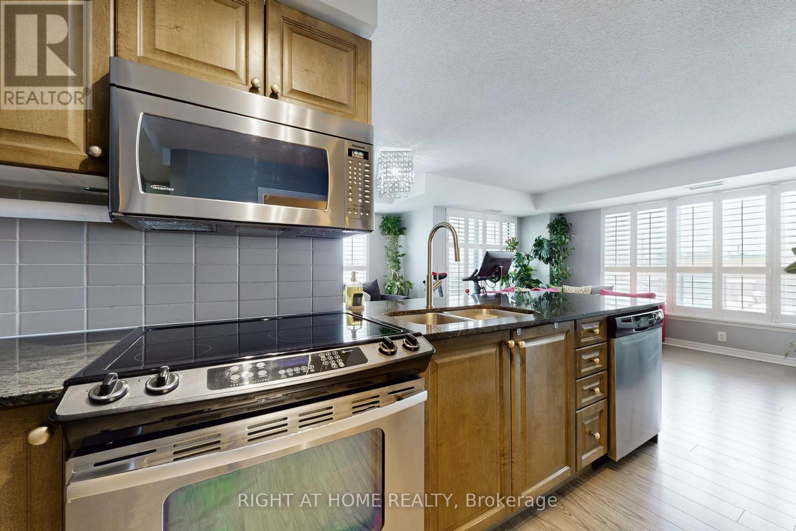 230 - 60 Fairfax Crescent, Toronto, Ontario  M1L 0E1 - Photo 23 - E12550736