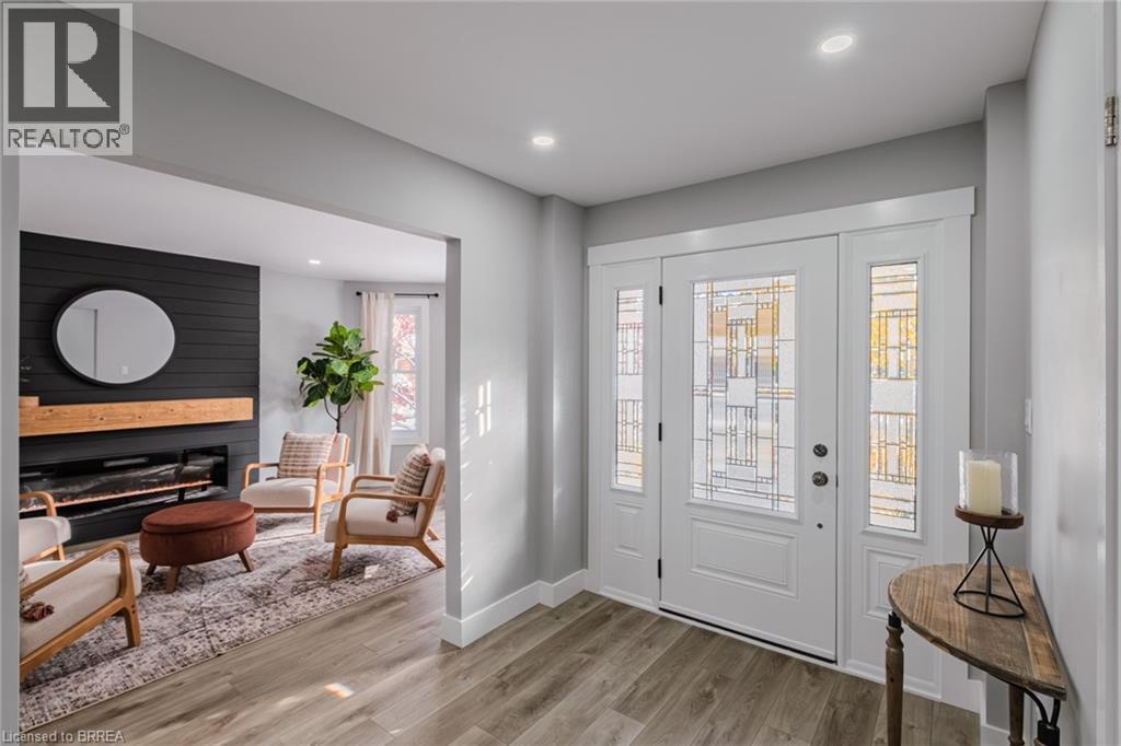 Property at 11 ROYAL OAK Drive image 4