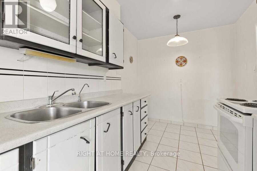 612 - 177 Linus Road, Toronto, Ontario  M2J 4S5 - Photo 10 - C12550558