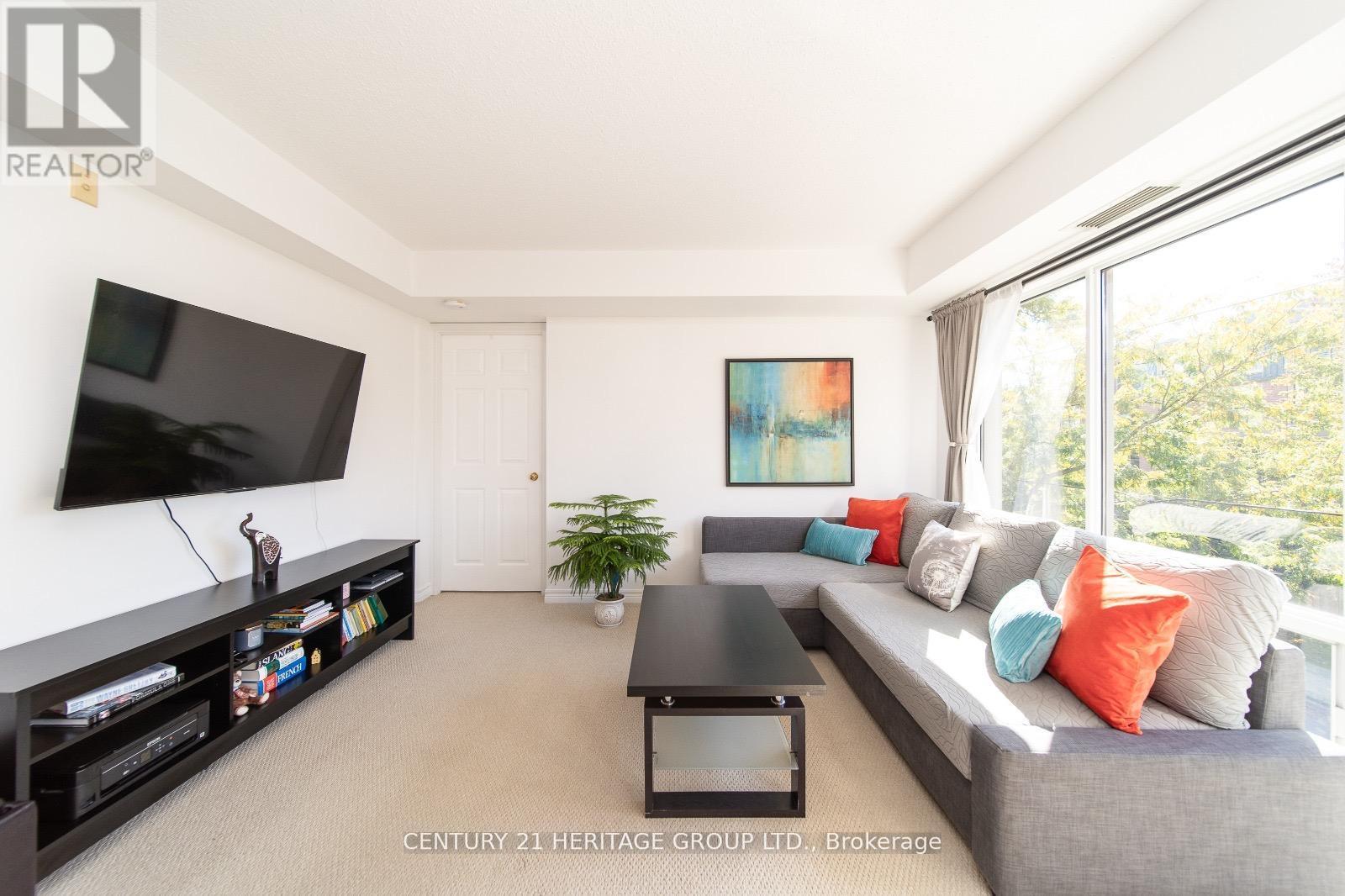 303 - 211 RANDOLPH ROAD, Toronto, Ontario