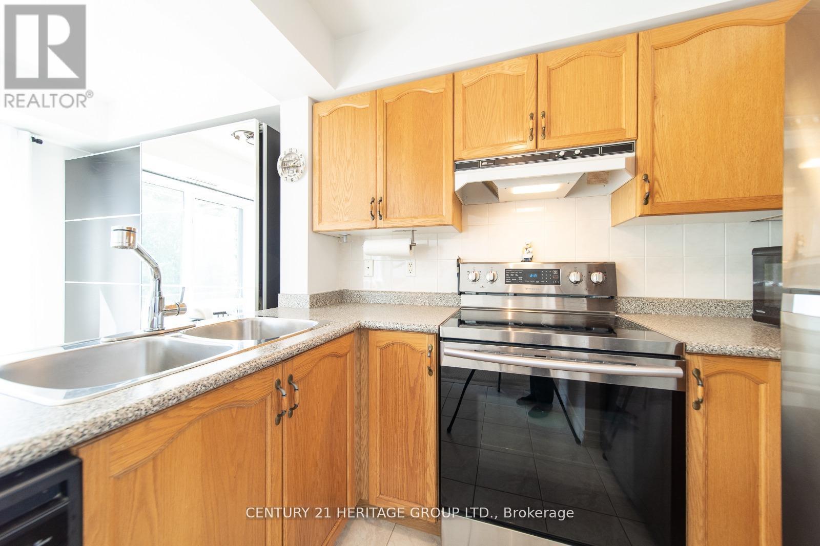 303 - 211 Randolph Road, Toronto, Ontario M4G 4H1 - Photo 8 - C12550560