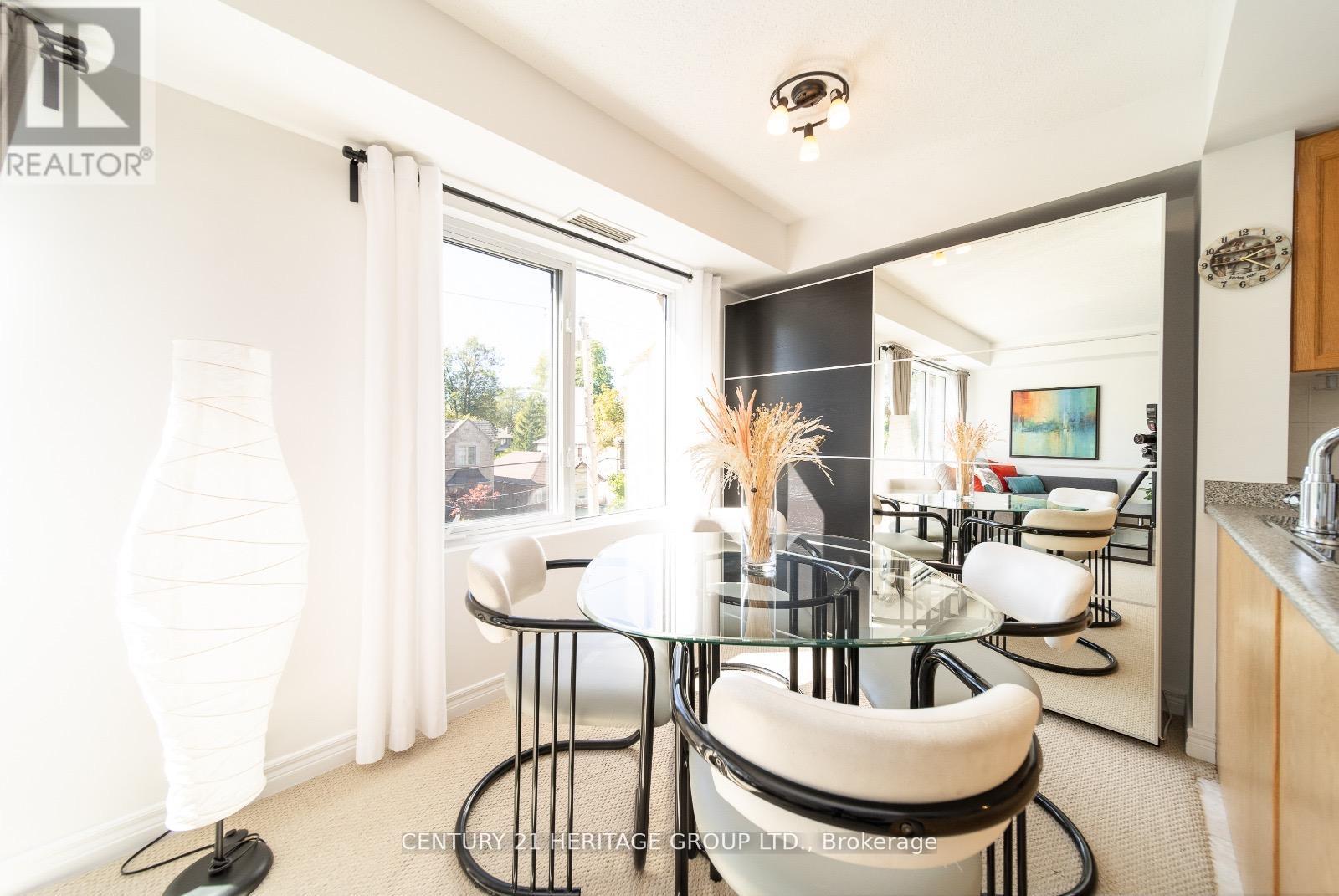 303 - 211 Randolph Road, Toronto, Ontario M4G 4H1 - Photo 9 - C12550560