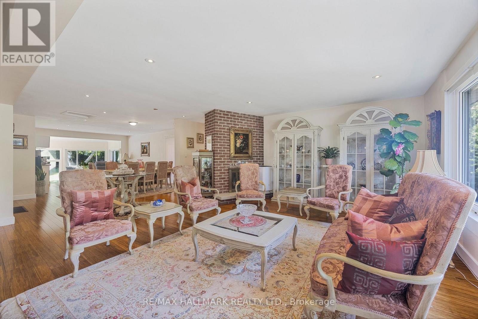 19 Talwood Drive, Toronto, Ontario  M3B 2P4 - Photo 10 - C12550630