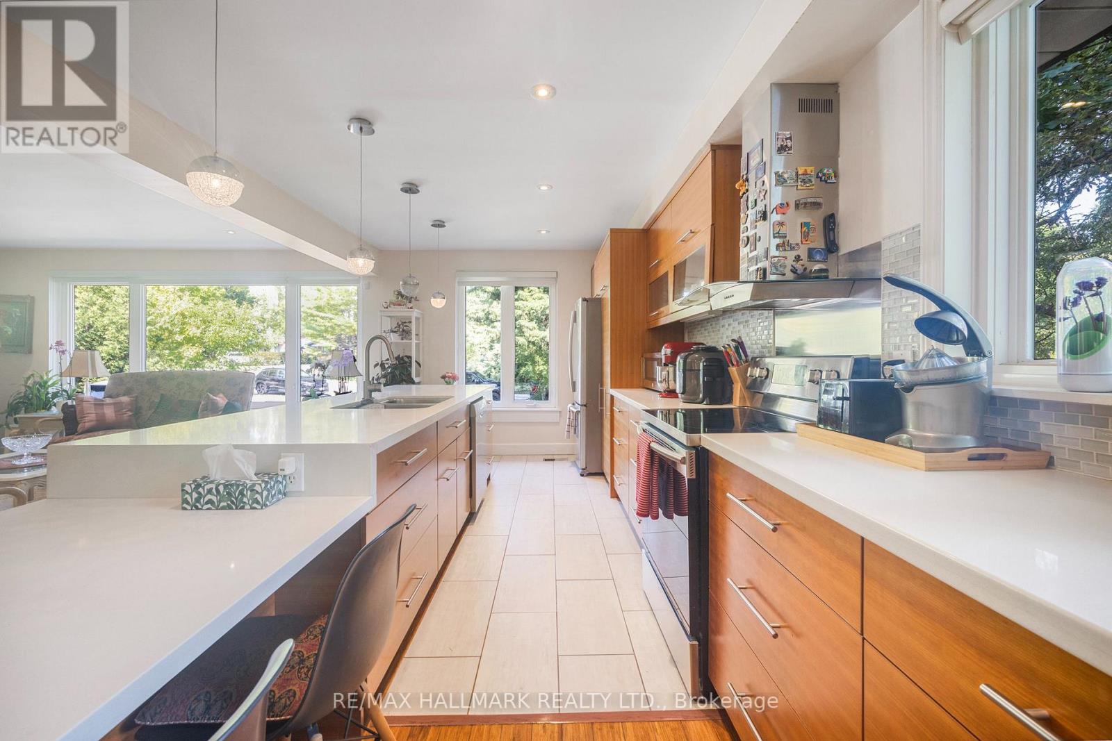 19 Talwood Drive, Toronto, Ontario  M3B 2P4 - Photo 21 - C12550630