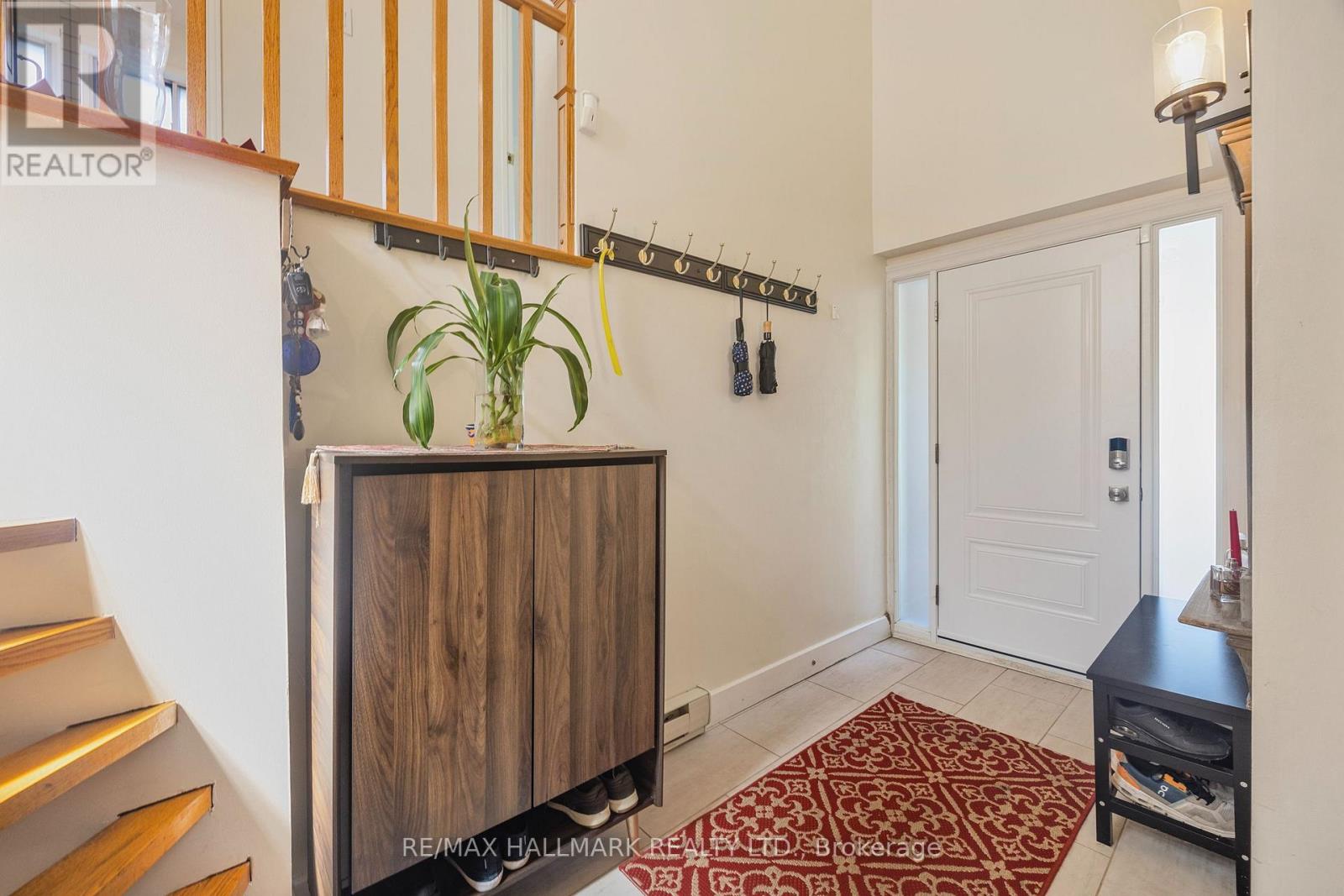 19 Talwood Drive, Toronto, Ontario  M3B 2P4 - Photo 5 - C12550630