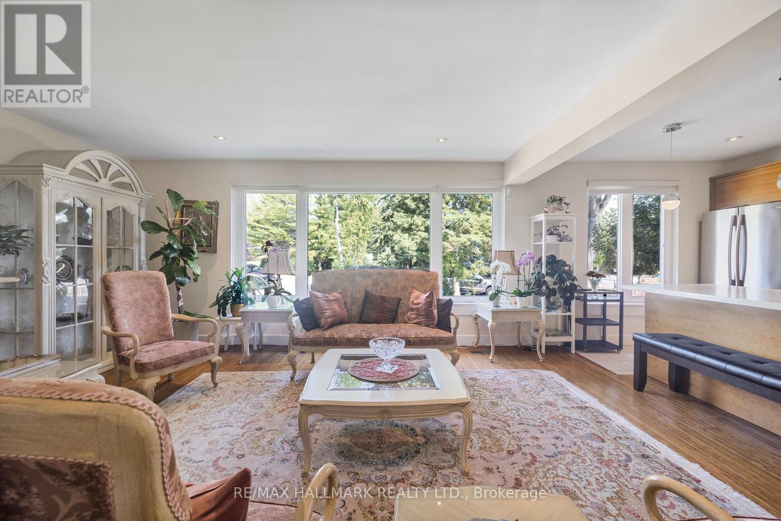 19 Talwood Drive, Toronto, Ontario  M3B 2P4 - Photo 8 - C12550630