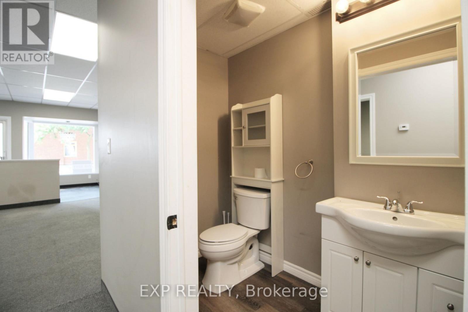 131 John Street, Greater Napanee, Ontario  K7R 1J8 - Photo 6 - X12550682