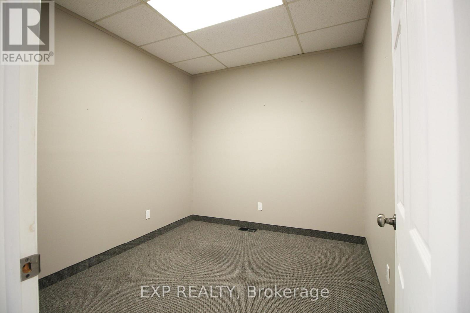 131 John Street, Greater Napanee, Ontario  K7R 1J8 - Photo 7 - X12550682