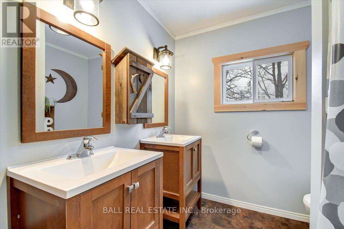 7 Upper Turriff Road, Bancroft, Ontario  K0L 2L0 - Photo 11 - X12550874