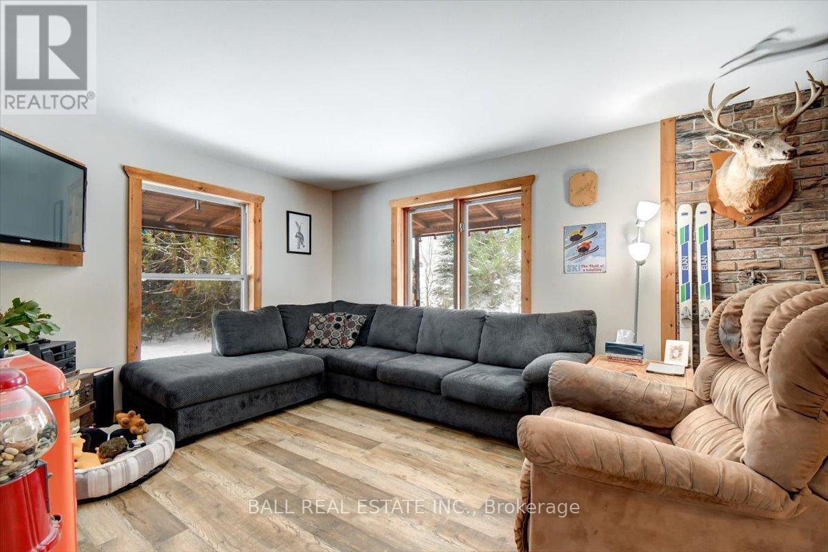 7 Upper Turriff Road, Bancroft, Ontario  K0L 2L0 - Photo 4 - X12550874