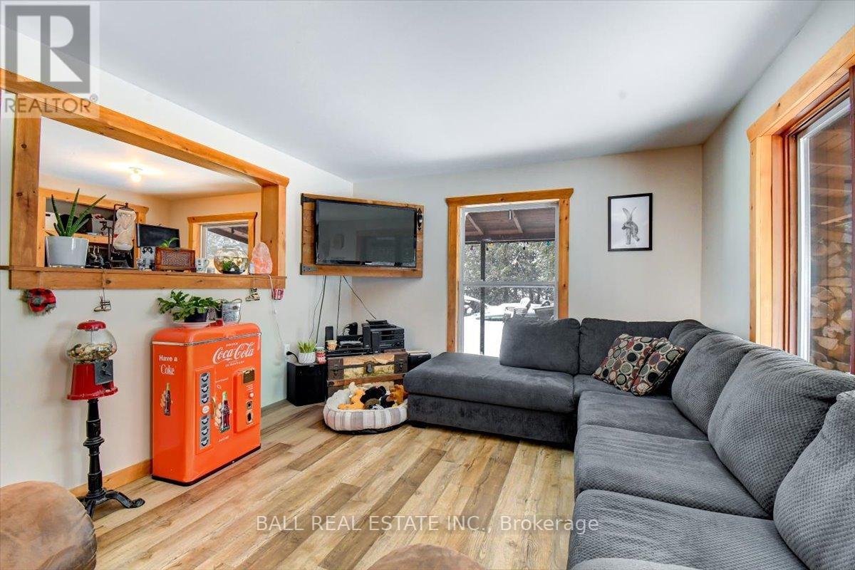 7 Upper Turriff Road, Bancroft, Ontario  K0L 2L0 - Photo 5 - X12550874