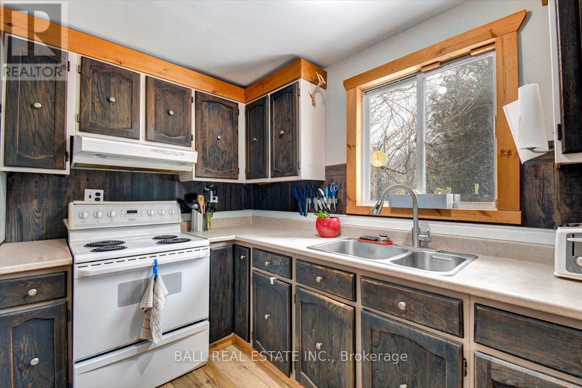 7 Upper Turriff Road, Bancroft, Ontario  K0L 2L0 - Photo 8 - X12550874