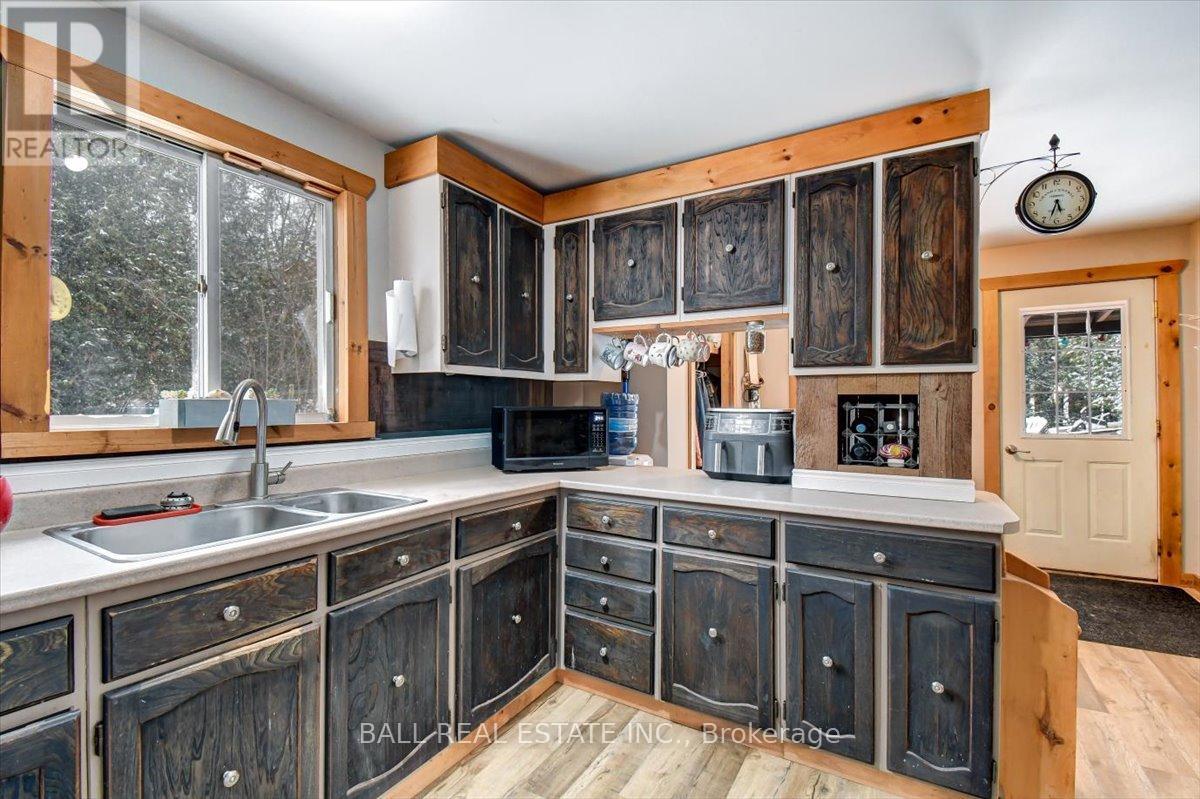 7 Upper Turriff Road, Bancroft, Ontario  K0L 2L0 - Photo 9 - X12550874