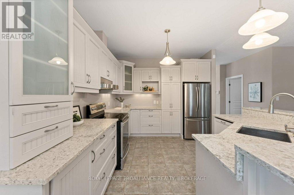 524 Baldwin Court, Kingston, Ontario K7P 0C8 - Photo 14 - X12550700