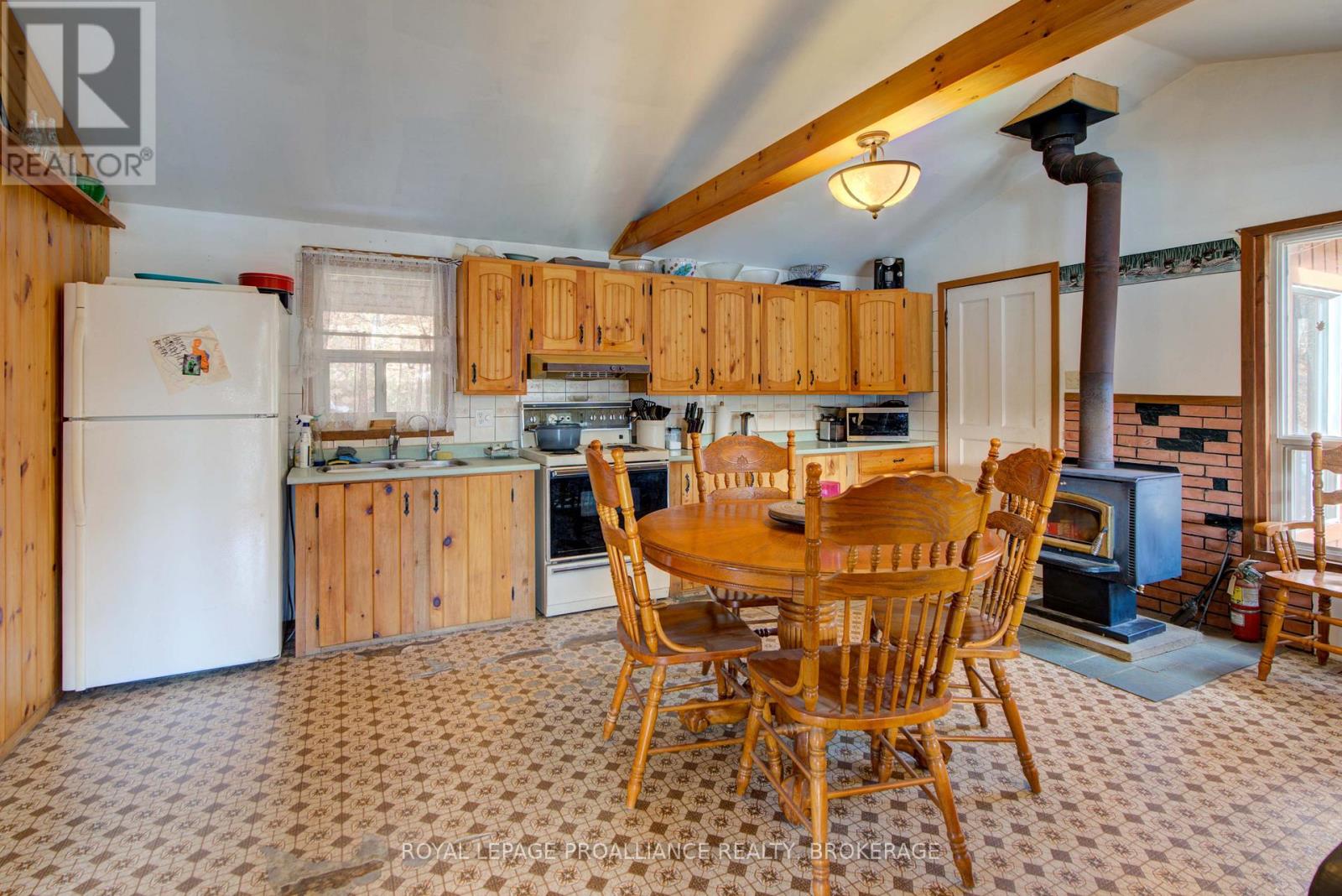 72 Dragonfly Lane, Frontenac, Ontario K0H 2L0 - Photo 18 - X12550770