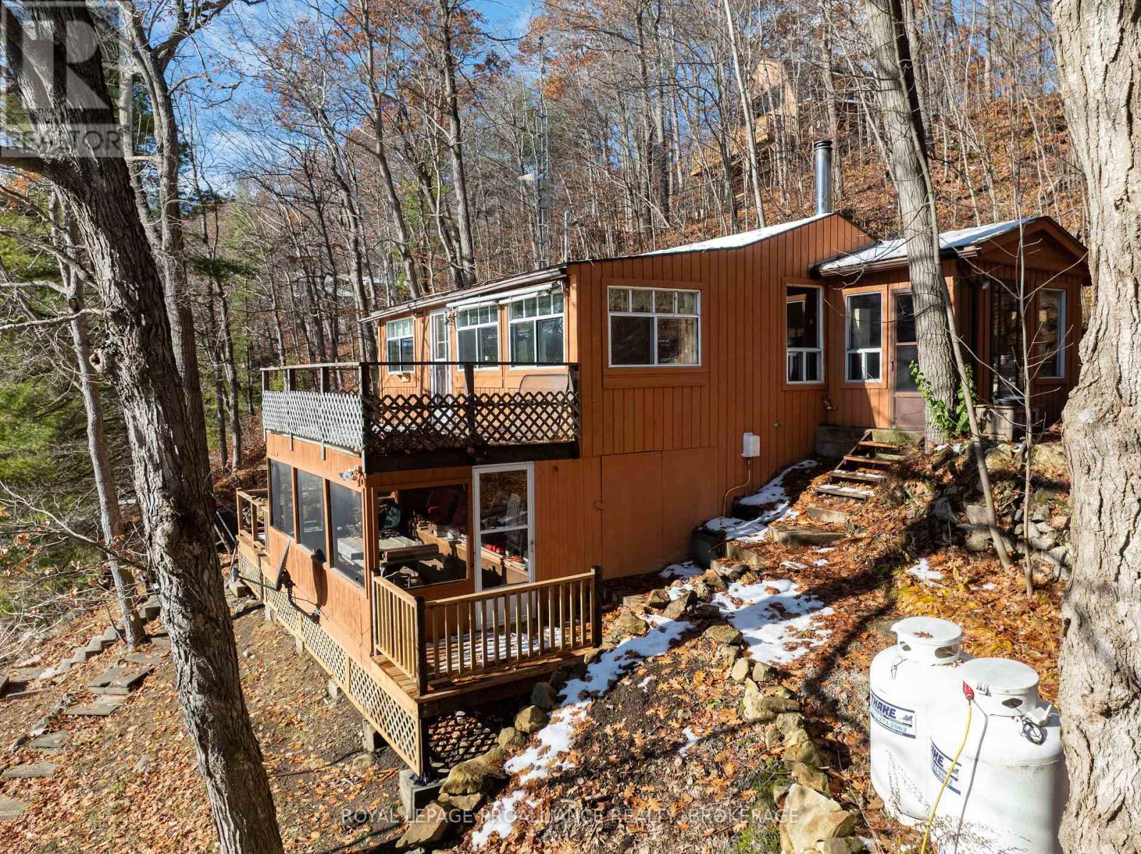 72 Dragonfly Lane, Frontenac, Ontario K0H 2L0 - Photo 6 - X12550770