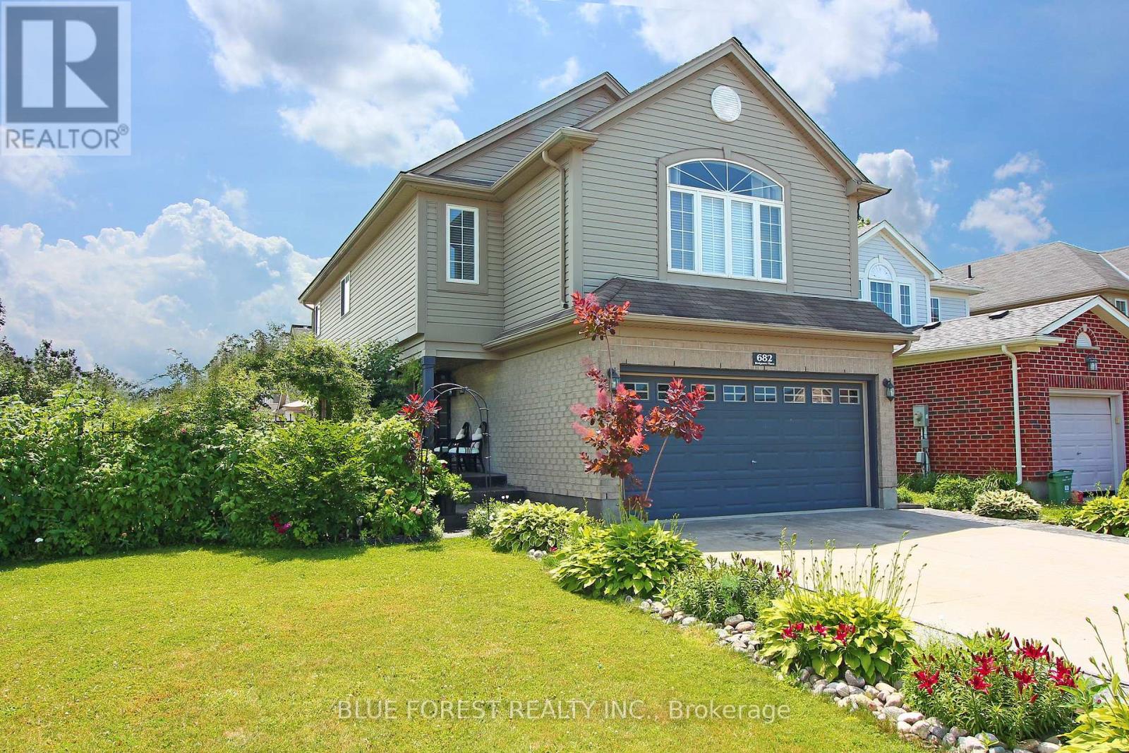 682 HEDGEROW PLACE, London North, Ontario