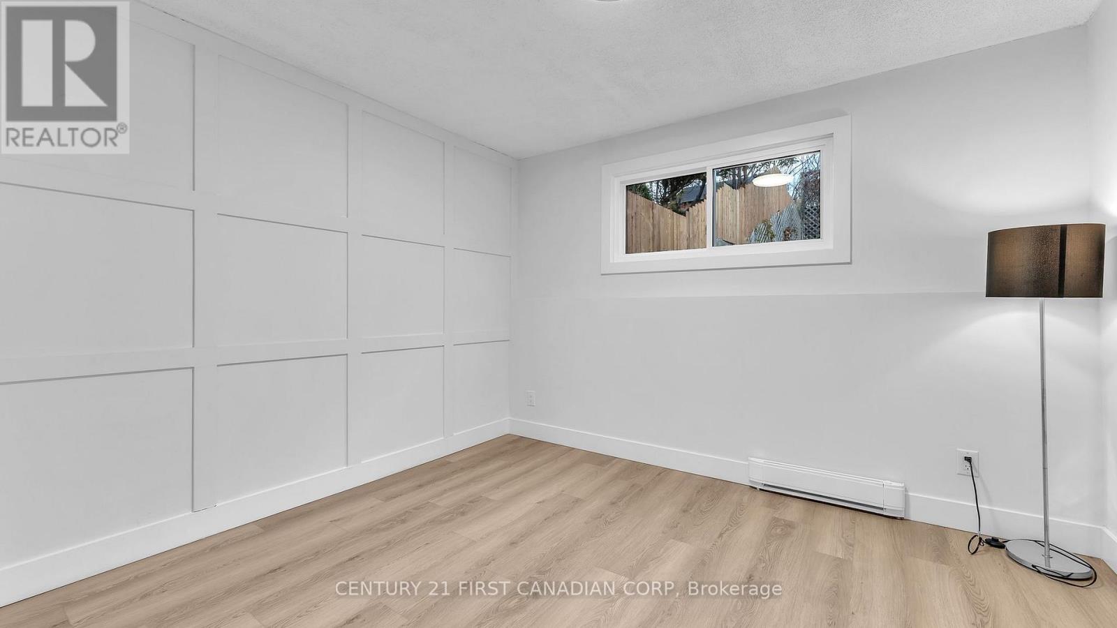 330 Southcrest Drive, London South, Ontario  N6J 1N4 - Photo 20 - X12550916