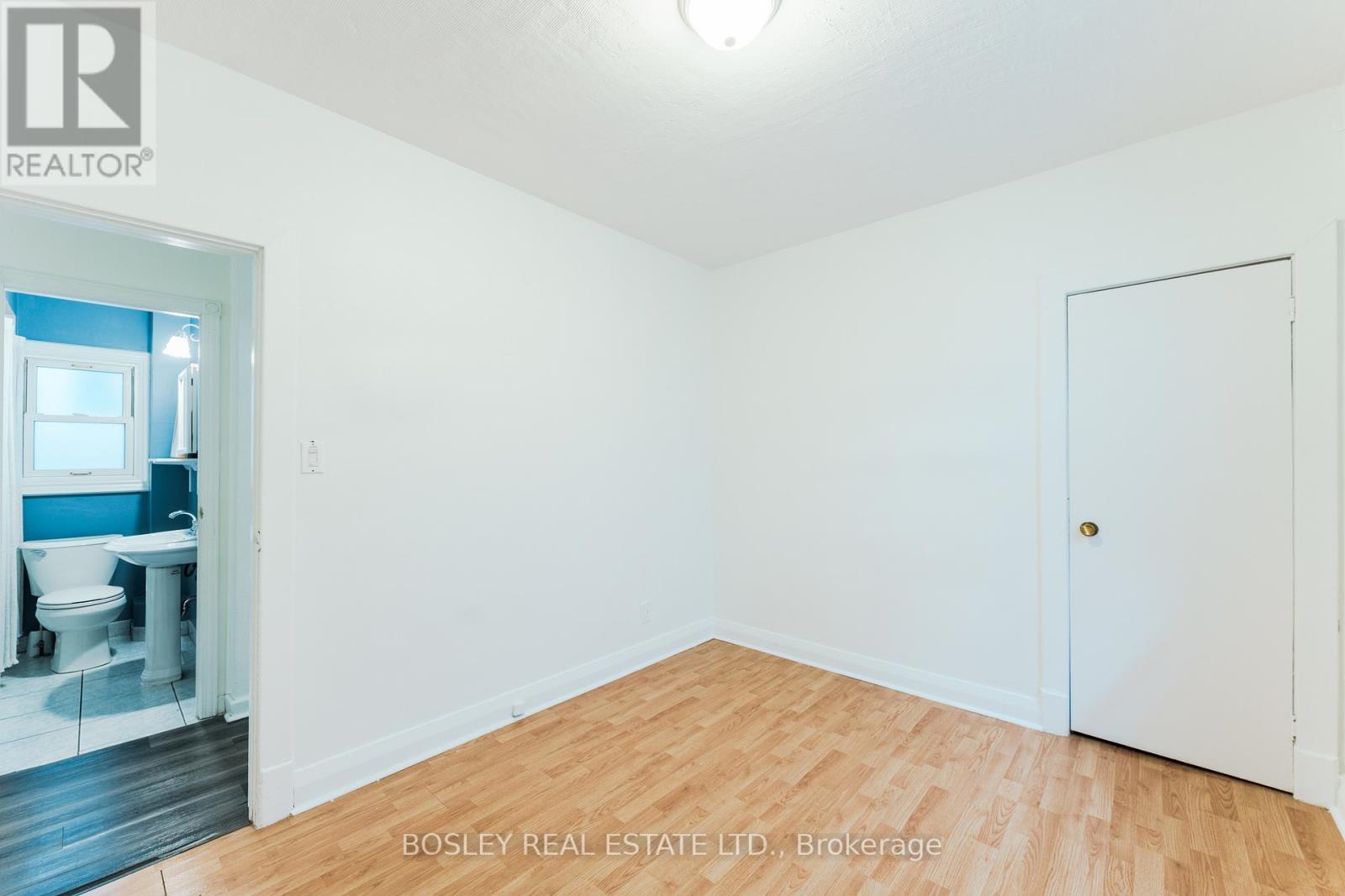 203 Virginia Avenue, Toronto, Ontario  M4C 2T6 - Photo 11 - E12550578