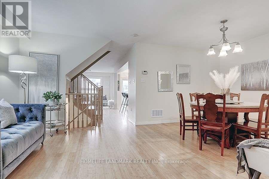 33 Brownridge Place, Whitby, Ontario  L1P 1W2 - Photo 3 - E12550604