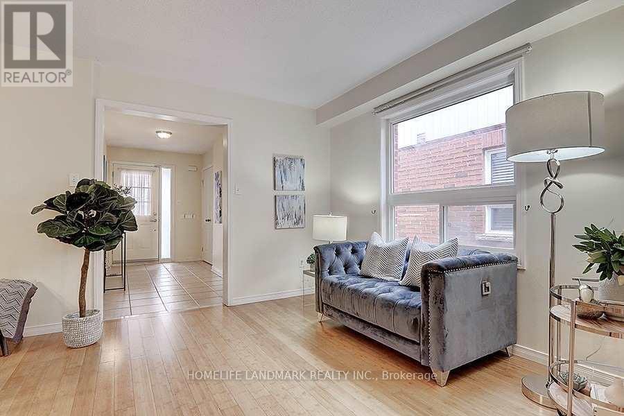 33 Brownridge Place, Whitby, Ontario  L1P 1W2 - Photo 4 - E12550604