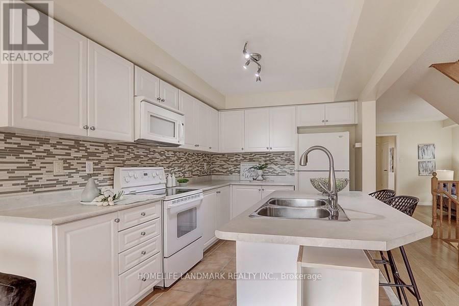 33 Brownridge Place, Whitby, Ontario  L1P 1W2 - Photo 7 - E12550604