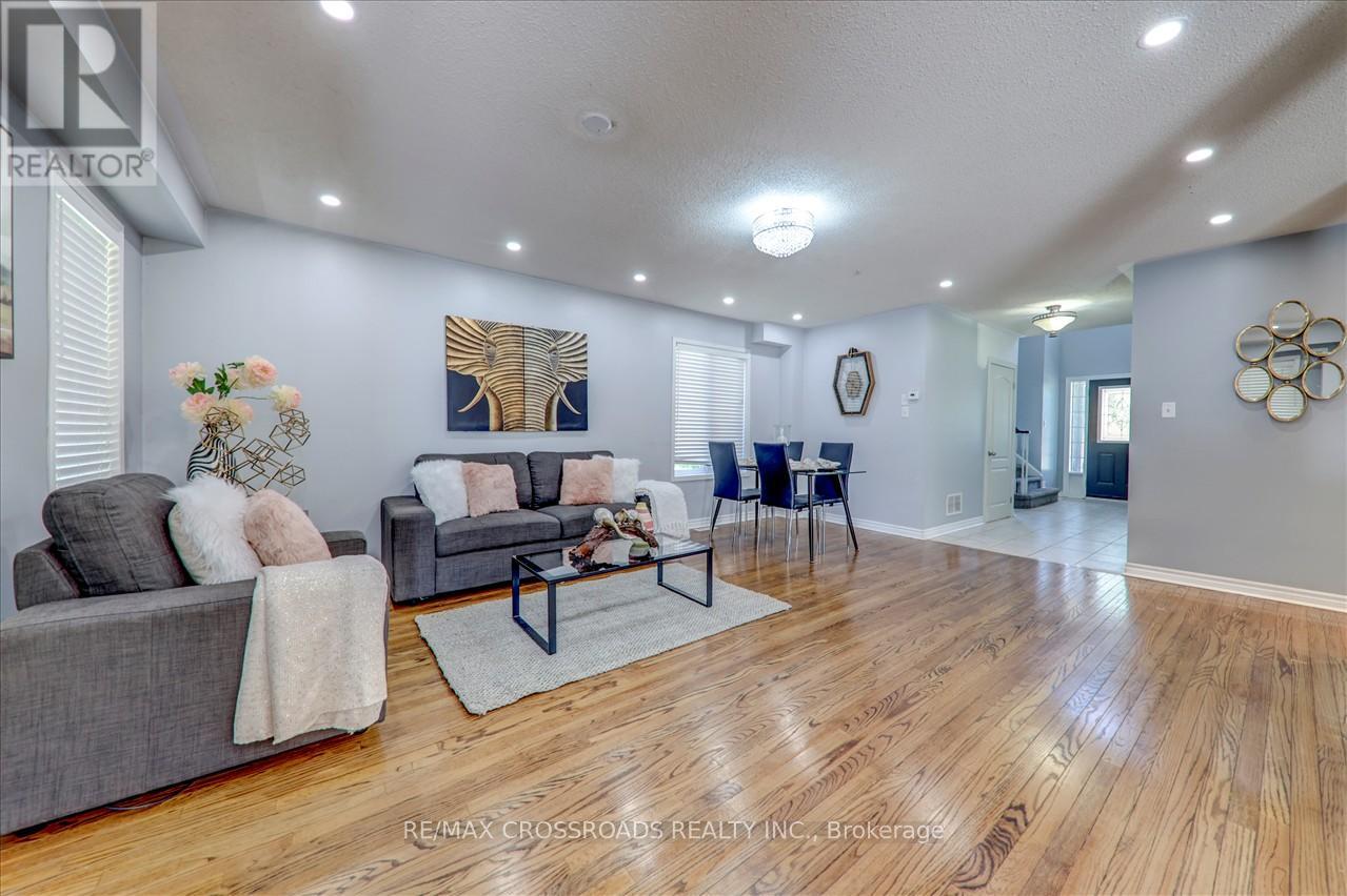 32 Dart Court, Clarington, Ontario  L1C 5C6 - Photo 11 - E12550654