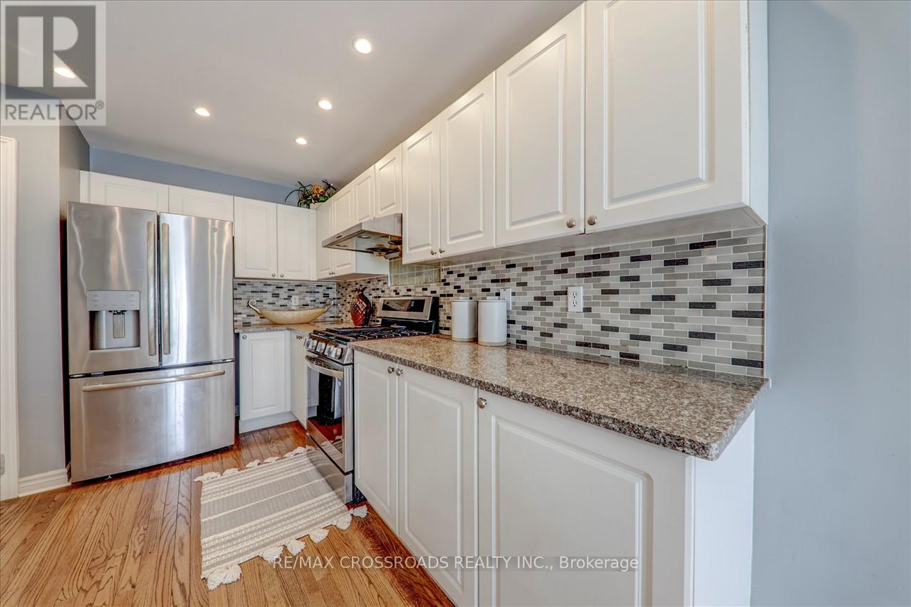 32 Dart Court, Clarington, Ontario  L1C 5C6 - Photo 14 - E12550654