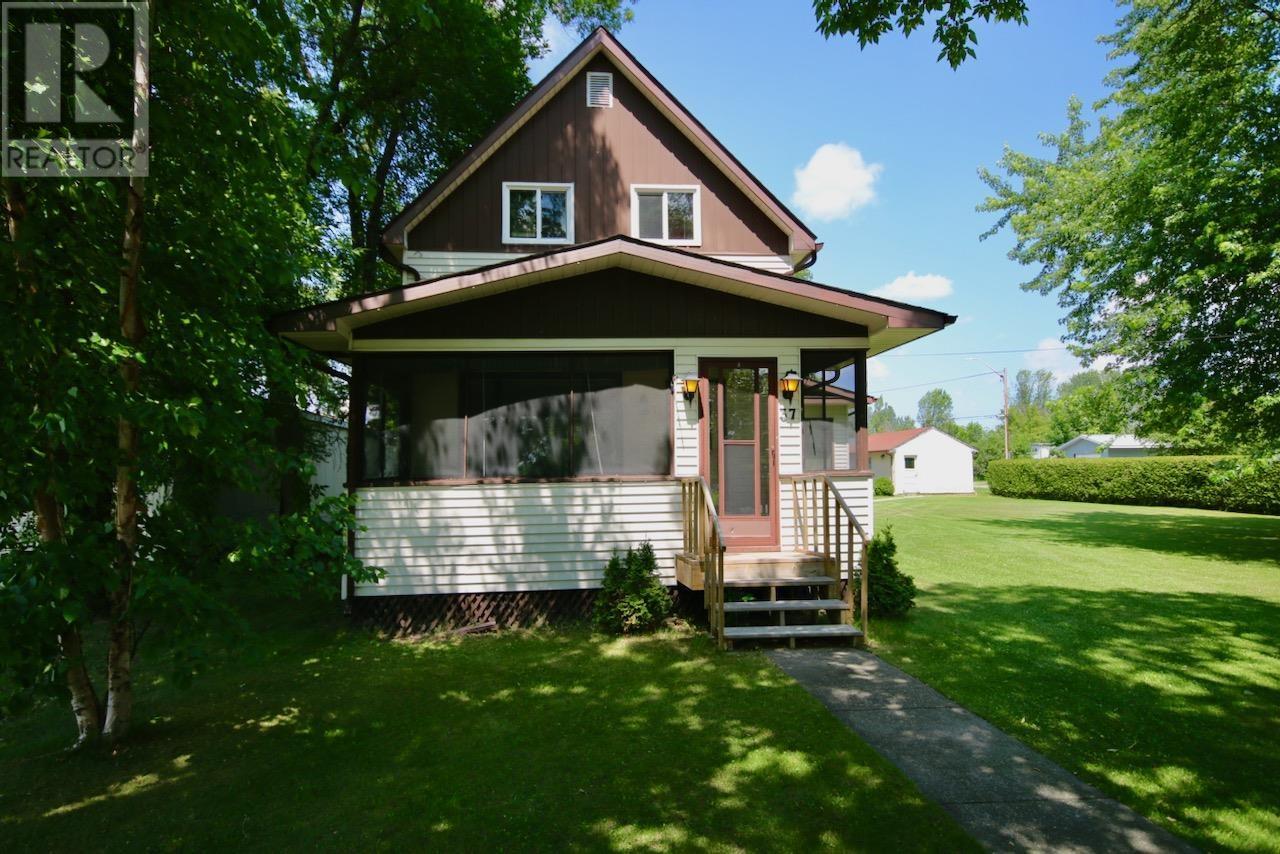 37 Jessie ST, Emo, Ontario