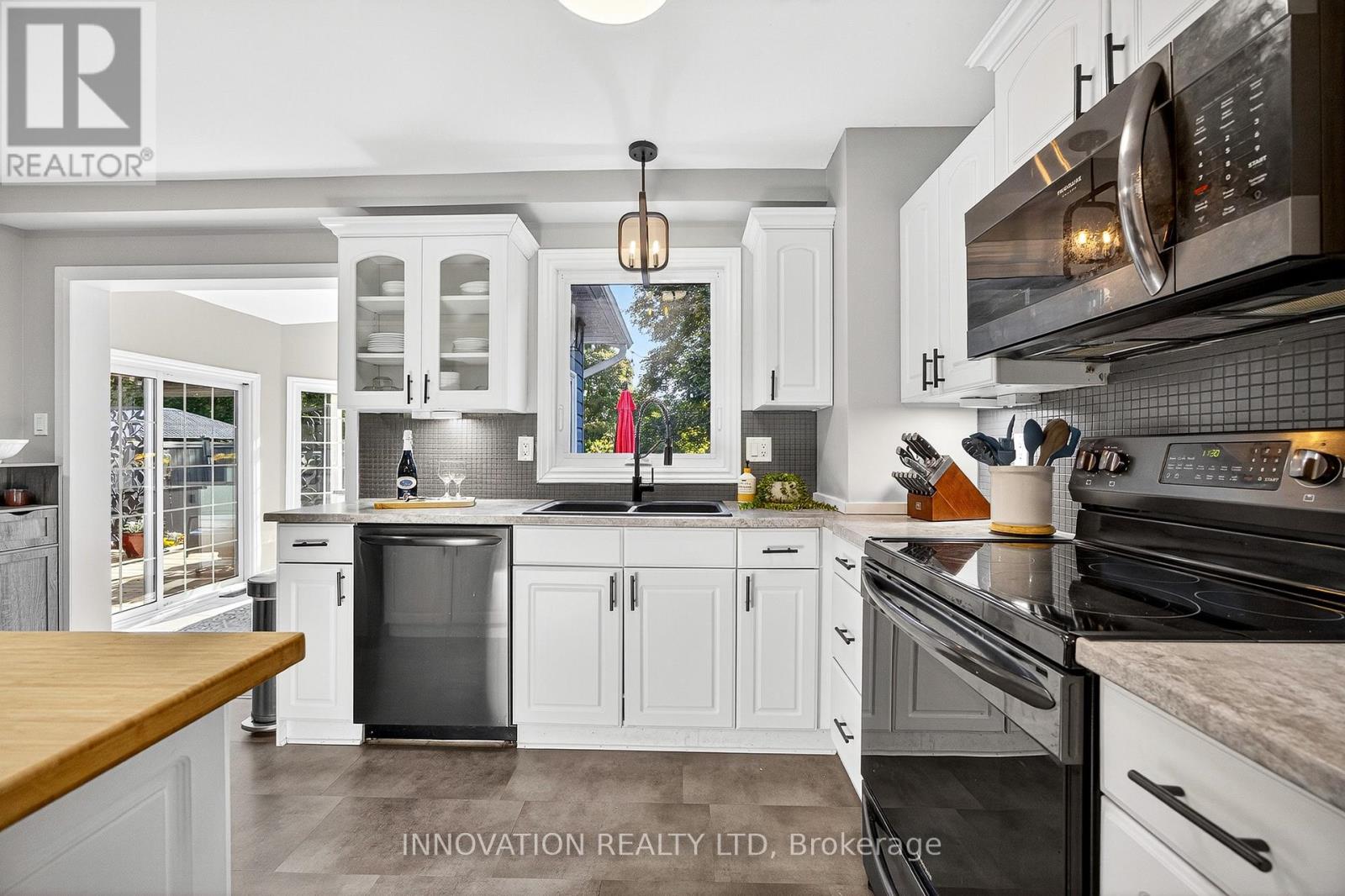 38 Patterson Crescent, Carleton Place, Ontario K7C 4H3 - Photo 10 - X12550734