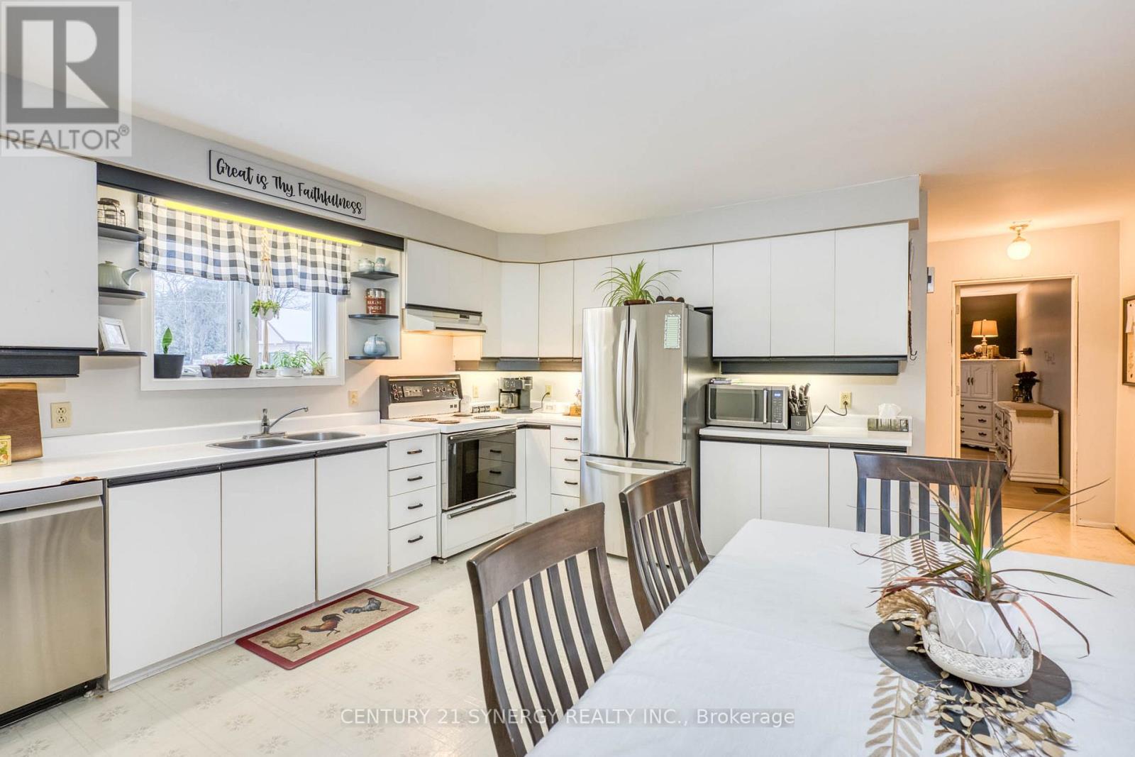 18160 7 Highway, Tay Valley, Ontario K7H 3C6 - Photo 11 - X12550818